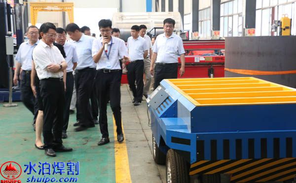AGV機(jī)器人持續(xù)火熱，新領(lǐng)域帶來(lái)發(fā)展新機(jī)遇，水泊焊割自主研發(fā)的AGV小車