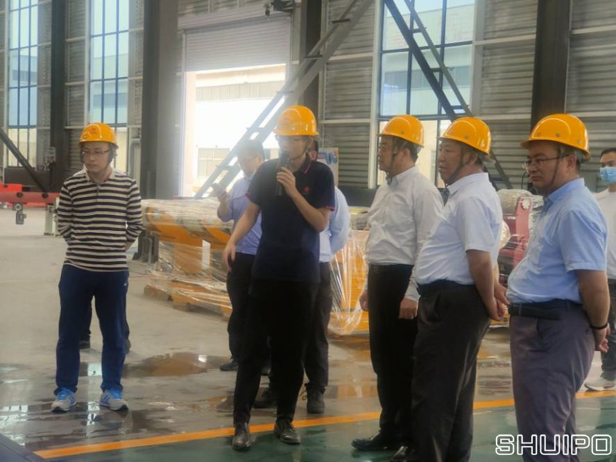 山東省科學(xué)院激光研究所所長(zhǎng)賈中青、山東省機(jī)械設(shè)計(jì)研究院院長(zhǎng)林江海帶領(lǐng)激光、高端裝備領(lǐng)域?qū)＜乙恍?人到水泊焊割實(shí)地調(diào)研2